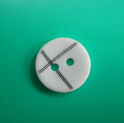 Botón de poliéster de 2 agujeros de nuevo diseño