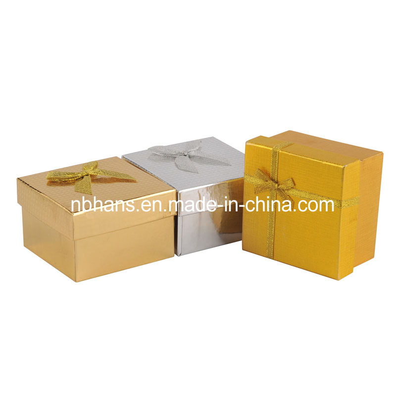 Caja de regalo con cinta