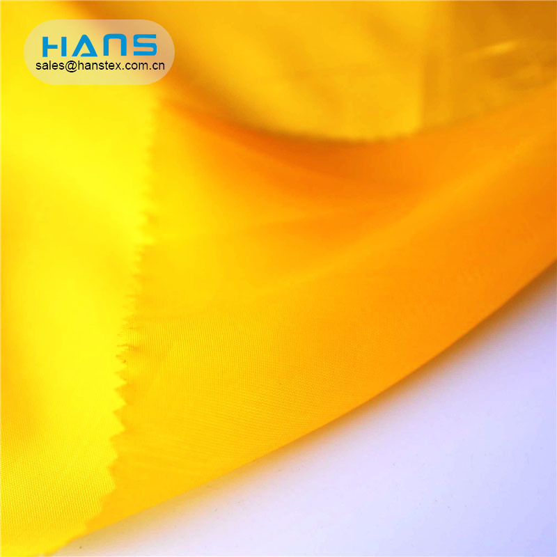 Hans Wholesaler China hizo punto la tela teñida llana del tafetán brillante